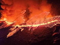 Bak Neraka di Bumi, Potret Letusan Gunung Berapi di Islandia