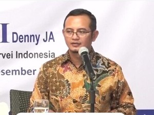 LSI Denny JA Ungkap Responden yang Puas ke Jokowi Sebagian Pergi dari PDIP