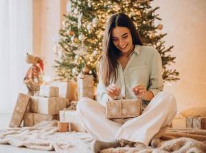 10 Rekomendasi Kado Natal untuk Teman yang Murah, Berkesan, dan Bermanfaat