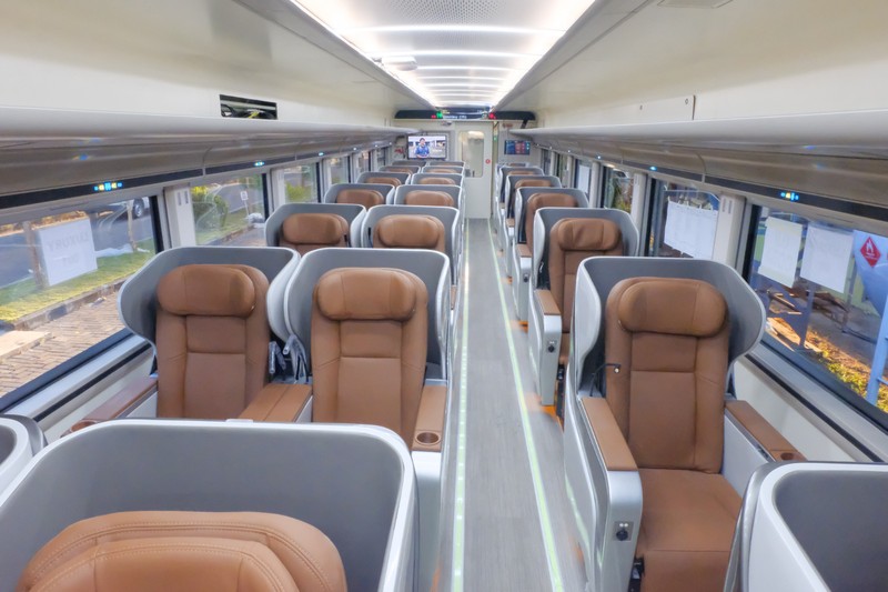 Interior gerbong Luxury Class KA Argo Lawu. (Dok: KAI) Interior gerbong Luxury Class KA Argo Lawu. (Dok: KAI)