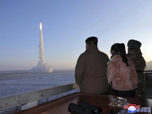 Luncurkan Rudal Antarbenua, Kim Jong Un Beri Peringatan ke AS!