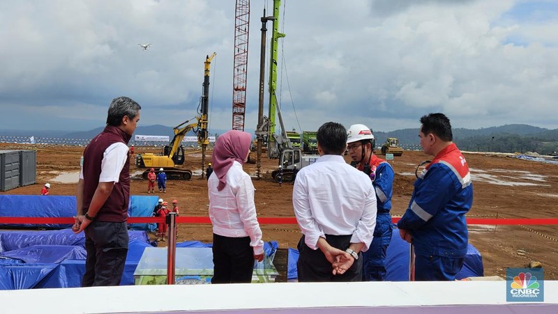 Pembangkit Listrik Tenaga Panas Bumi (PLTP) Lumut Balai Unit 2 di Muara Enim, Sumatera Selatan, milik PT Pertamina Geothermal Energy Tbk (PGEO) mulai dibangun. Pembangkit 