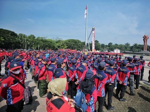 Damkar Bandung Dapat Tambahan Tenaga dari 525 Relawan