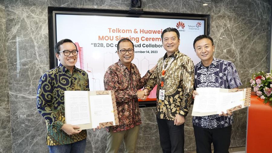 PT Telkom Indonesia (Persero) Tbk (Telkom) bersama Huawei Indonesia menutup tahun 2023 dengan kesepakatan kerja sama strategis dalam pembangunan layanan dan solusi B2B (Business-to-Business). (Dok: Telkom)