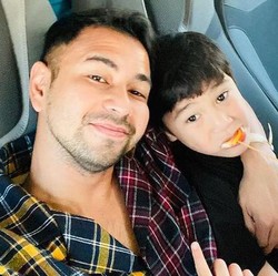 Raffi Ahmad Bikin Pabrik Camilan agar Anak Tak Capek Cari Duit