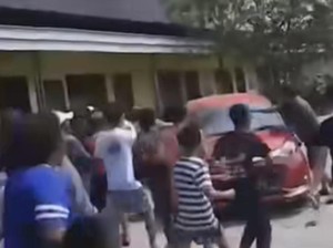 Mobil di Bekasi Diviralkan Halangi Damkar, Polisi: Pemilik Juga Panik