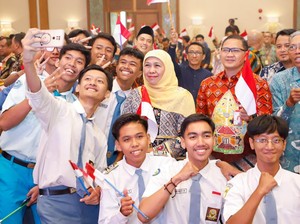 Dunia Pendidikan Jatim Bergelimang Prestasi di 2023, Khofifah: Mari Dijaga!