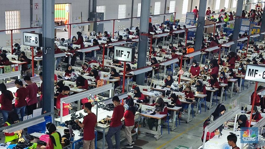 Pabrik. (CNBC Indonesia/Sefti Oktarianisa)