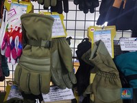 RI Mendunia, Sarung Tangan Militer Eropa 