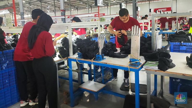 Pabrik. (CNBC Indonesia/Sefti Oktarianisa)