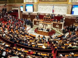 Prancis Sahkan RUU Imigrasi yang Kontroversial