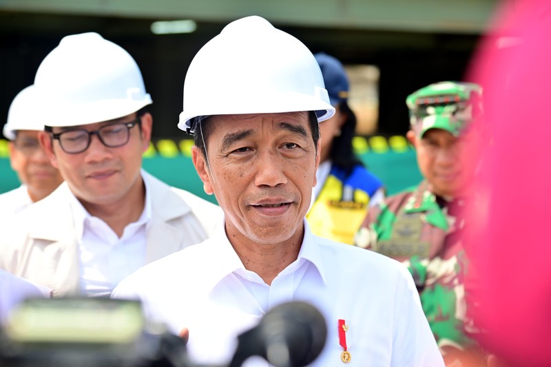 Presiden Joko Widodo meninjau progres pembangunan Hotel Nusantara di Ibu Kota Nusantara (IKN), Kabupaten Penajam Paser Utara, Provinsi Kalimantan Timur, pada Rabu, (20/12/2023). Presiden Joko Widodo meninjau progres pembangunan Hotel Nusantara di Ibu Kota Nusantara (IKN), Kabupaten Penajam Paser Utara, Provinsi Kalimantan Timur, pada Rabu, (20/12/2023). (Dok. Muchlis Jr - Biro Pers Sekretariat Presiden)