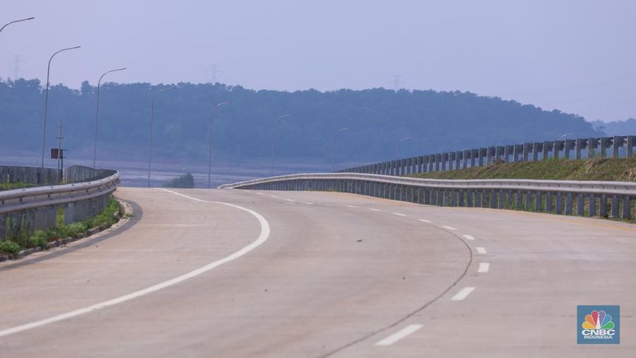 Ruas Tol Jakarta Cikampek II Selatan (Japek II Selatan), Purwakarta, Jawa Barat, Senin (18/12/2023). (CNBC Indonesia/Faisal Rahman)