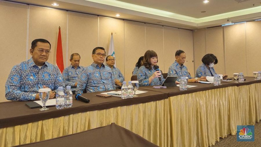Asosiasi Pengusaha Indonesia (Apindo) memproyeksikan pertumbuhan ekonomi Indonesia pada tahun 2024 berada dalam rentang 4,80% (year on year/yoy) sampai dengan 5,20% (yoy). (CNBC Indonesia/Martyasari Rizky)