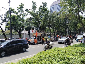 Massa Buruh Bela Palestina di Kedubes AS Bubar, Lalin Kembali Lancar