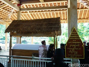 Cerita Ki Buyut Terik Basmi Kapak Berandal-Babat Alas Desa Tlemang Lamongan