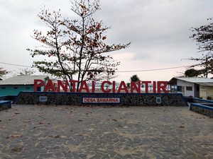 Libur Nataru, Wisata Pantai di Lebak Selatan Jadi Incaran Pengunjung