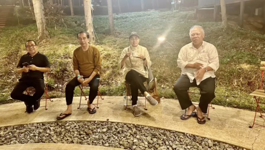 Presiden Joko Widodo (Jokowi) hari ini Kamis (21/9/2023) meninjau pembangunan Ibu Kota Negara (IKN) Nusantara. Jokowi dan beberapa menteri yang hadir bahkan kamping di lokasi. (Tangkapan layar instagram @smindrawati)