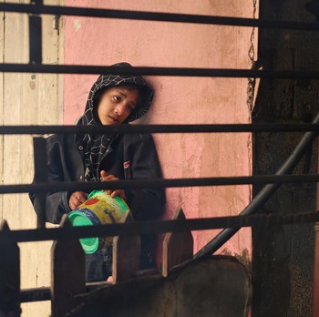 Potret Wajah Murung Anak-Anak Palestina Menahan Lapar