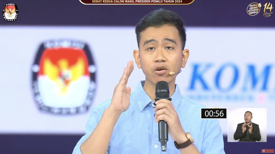 Calon wakil presiden (Cawapres) Gibran Rakabuming Raka nomor urut 2, saat menyampaikan visi dan misi dalam debat kedua yang digelar di Jakarta Convention Center (JCC) pada Jumat (22/12/2023). Tangkapan layar Youtube KPU RI)