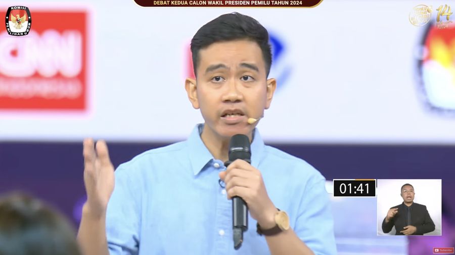 Calon wakil presiden (Cawapres) Gibran Rakabuming Raka nomor urut 2, saat menyampaikan visi dan misi dalam debat kedua yang digelar di Jakarta Convention Center (JCC) pada Jumat (22/12/2023). Tangkapan layar Youtube KPU RI)