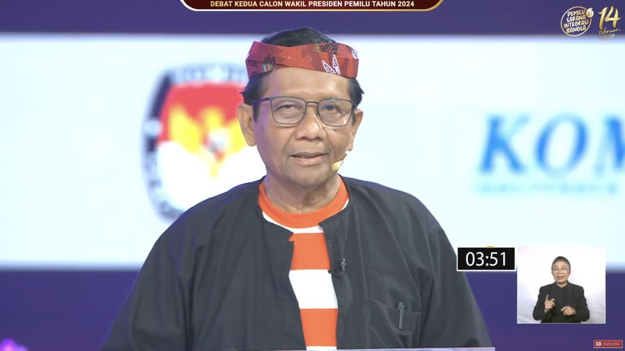 Calon wakil presiden (Cawapres) Mahfud MD nomor urut 3, saat menyampaikan visi dan misi dalam debat kedua yang digelar di Jakarta Convention Center (JCC) pada Jumat (22/12/2023). (Tangkapan layar Youtube KPU RI)