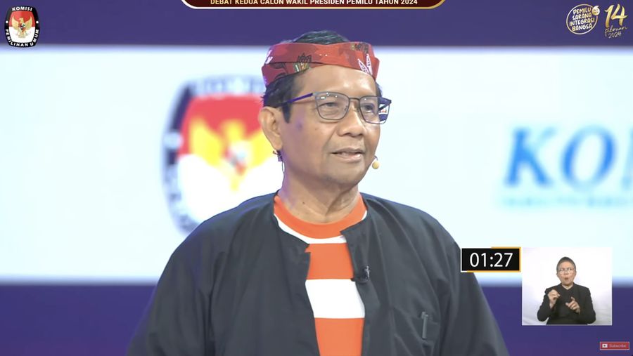Calon wakil presiden (Cawapres) Mahfud MD nomor urut 3, saat menyampaikan visi dan misi dalam debat kedua yang digelar di Jakarta Convention Center (JCC) pada Jumat (22/12/2023). (Tangkapan layar Youtube KPU RI)