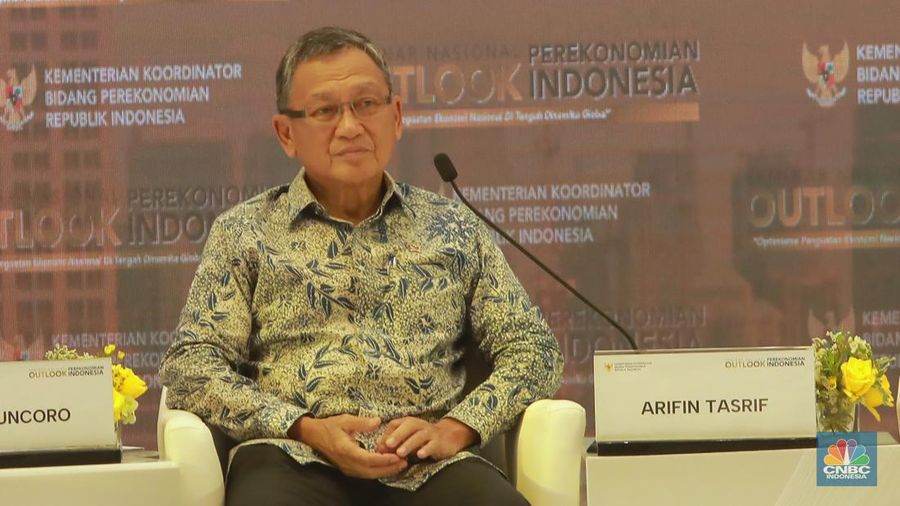 Menteri Energi dan Sumber Daya Mineral (ESDM), Arifin Tasrif dalam Seminar Nasional Outlook Perekonomian Indonesia 2024 dengan tema 