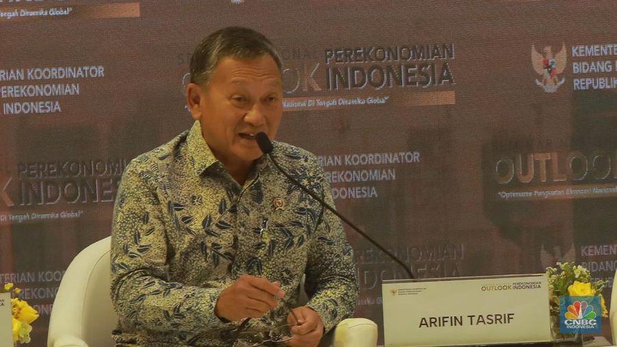 Menteri Energi dan Sumber Daya Mineral (ESDM), Arifin Tasrif dalam Seminar Nasional Outlook Perekonomian Indonesia 2024 dengan tema 