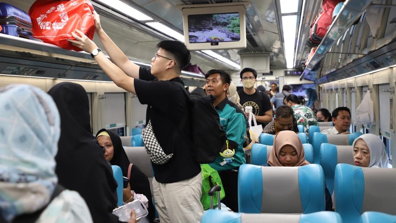 PT Kereta Api Indonesia (Persero) atau KAI mencatat puncak libur Natal 2023 menggunakan kereta api terjadi pada Jumat 22 Desember 2023. (Dok. KAI)