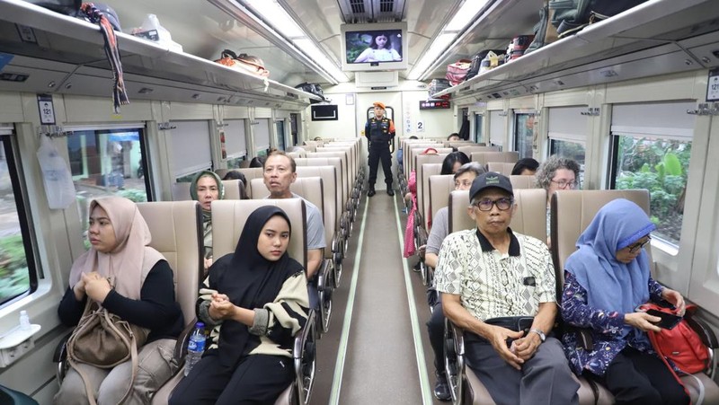 PT Kereta Api Indonesia (Persero) atau KAI mencatat puncak libur Natal 2023 menggunakan kereta api terjadi pada Jumat 22 Desember 2023. (Dok. KAI)