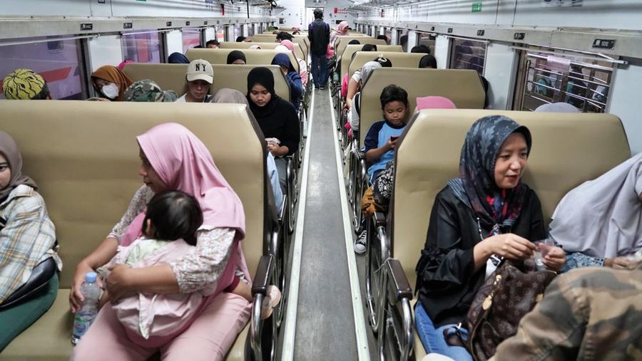 PT Kereta Api Indonesia (Persero) atau KAI mencatat puncak libur Natal 2023 menggunakan kereta api terjadi pada Jumat 22 Desember 2023. (Dok. KAI)