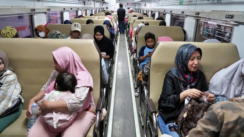 PT Kereta Api Indonesia (Persero) atau KAI mencatat puncak libur Natal 2023 menggunakan kereta api terjadi pada Jumat 22 Desember 2023. (Dok. KAI)