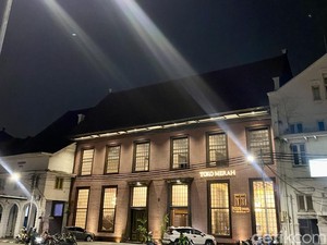 Jelang Imlek, Pasar Keliling Bikin Bazar Pasar Peranakan