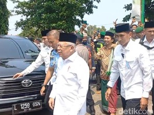 Ziarah ke Makam Mbah Ratu Ayu Pasuruan, Maruf Amin Penuhi Nazar Akhir Jabatan