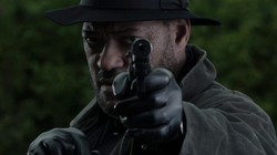Sinopsis Standoff, Film Laurence Fishburne di Bioskop Trans TV Hari Ini