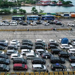 Strategi Kemenhub Bikin Lancar Jalur Merak-Bakauheni di Libur Lebaran
