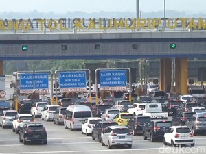 Penampakan Kemacetan di GT Kalihurip Utama Sore Ini