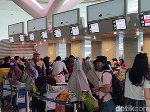 Jelang Natal, Penumpang Bandara YIA Melonjak-Harga Tiket Naik