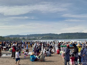 Libur Natal, 147 Ribu Wisatawan Serbu Pangandaran