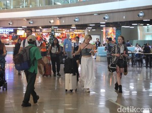 Libur Nataru, Bandara Ngurah Rai dan Pelabuhan Gilimanuk Ramai Pemudik