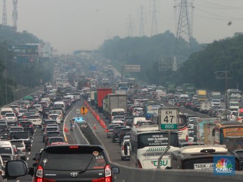 Sistem Contraflow Diberlakukan di Tol Jakarta-Cikampek KM47-70