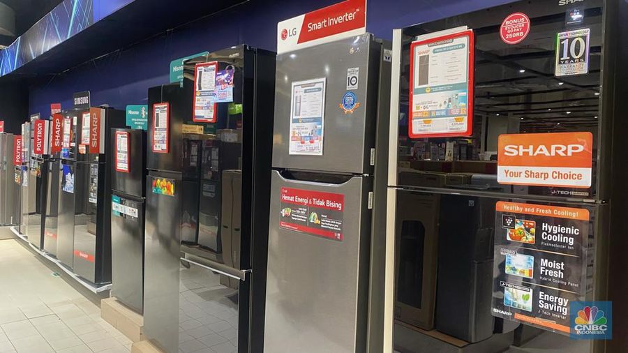 Transmart Full Day Sale kembali digelar pada Sabtu (23/12/2023) hari ini. Beberapa produk mendapatkan diskon hari ini. (CNBC Indonesia/Novina Putri)
