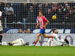 Atletico Vs Sevilla: Gol Llorente Menangkan Los Rojiblancos