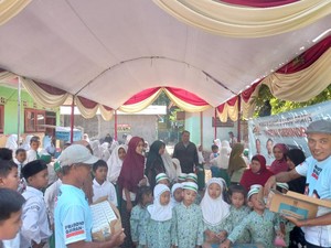 Gerindra Jatim Gencarkan Makan Siang-Susu Gratis ke Warga Sambil Bantu UMKM