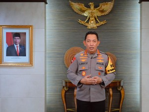 Kapolri Ucapkan Selamat Natal dan Tahun Baru: Mari Rayakan Penuh Kedamaian