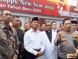 Kapolri, Menko PMK, dan Heru Budi Sambangi Gereja Immanuel Jakarta