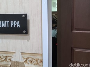 Sederet Fakta Kiai Gresik Cabuli Santriwati Modus Minta Pijat-Bacakan Kitab
