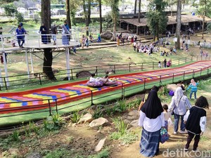 Wahana Rainbow Slide, Primadona Baru Wisata Woodland Kuningan