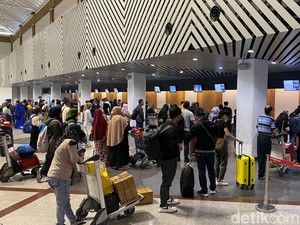 Puncak Arus Balik Bandara Juanda, 23 Ribu Penumpang Tinggalkan Surabaya